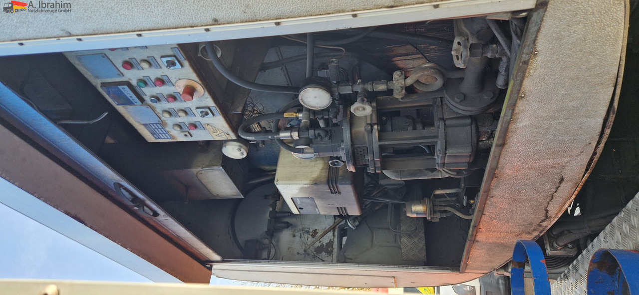 Leasing of MAN TGA Asphaltspritze Schäfer 20 000 Liters MAN TGA Asphaltspritze Schäfer 20 000 Liters: picture 13