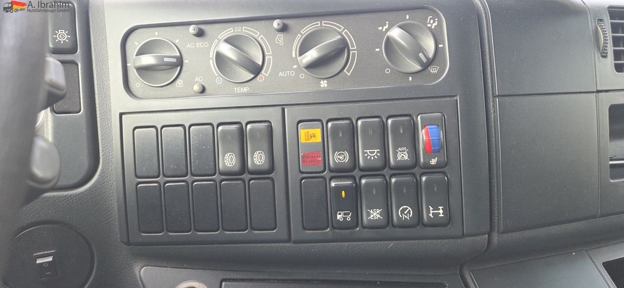 Refrigerator truck MAN TGM 18.290 Carrier Supra 950 U | LBW | 2 Kammer MT | Schneeketten: picture 14