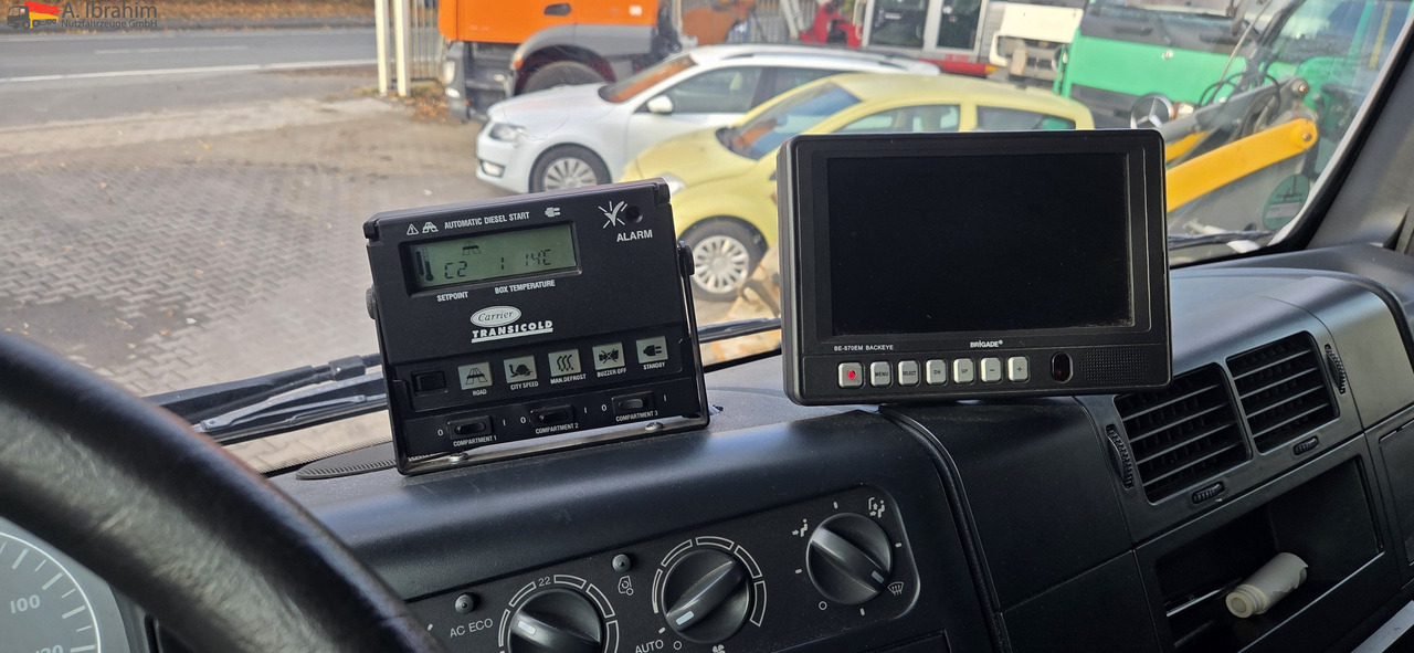 Refrigerator truck MAN TGM 18.290 Carrier Supra 950 U | LBW | 2 Kammer MT | Schneeketten: picture 15