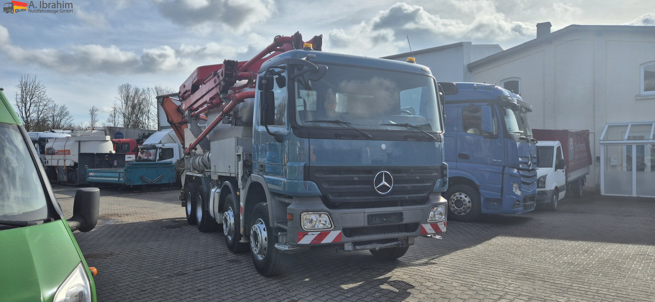 Mercedes-Benz 3241 PM 21-3   Liebherr 7 cbm PUMI Putzmeister Liebherr - Mixer pump truck: picture 1 Mercedes-Benz 3241 PM 21-3   Liebherr 7 cbm PUMI Putzmeister Liebherr - Mixer pump truck: picture 1