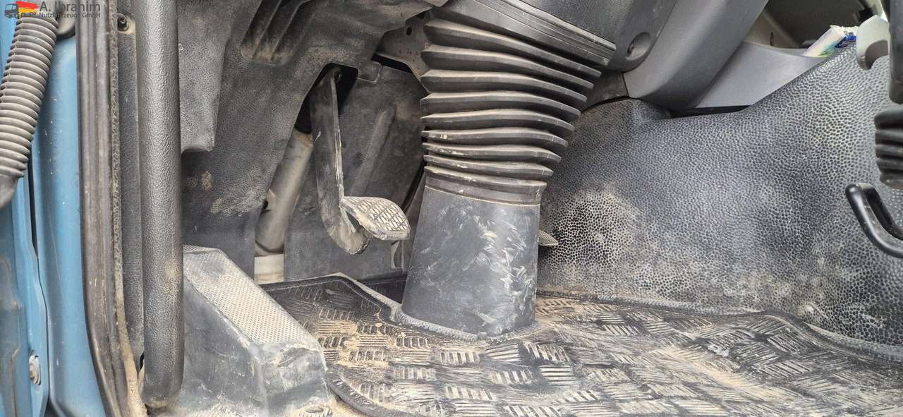 Mercedes-Benz 3241 PM 21-3 Liebherr 7 cbm PUMI Putzmeister Liebherr - Mixer pump truck: picture 4 Mercedes-Benz 3241 PM 21-3 Liebherr 7 cbm PUMI Putzmeister Liebherr - Mixer pump truck: picture 4