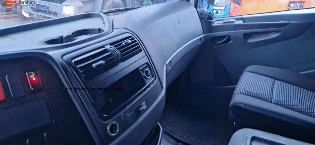 Mercedes-Benz DB 816, LBW, Koffer, 3x baugleich vorhanden zzGw. bis 8600 kg - Box van: picture 2 Mercedes-Benz DB 816, LBW, Koffer, 3x baugleich vorhanden zzGw. bis 8600 kg - Box van: picture 2