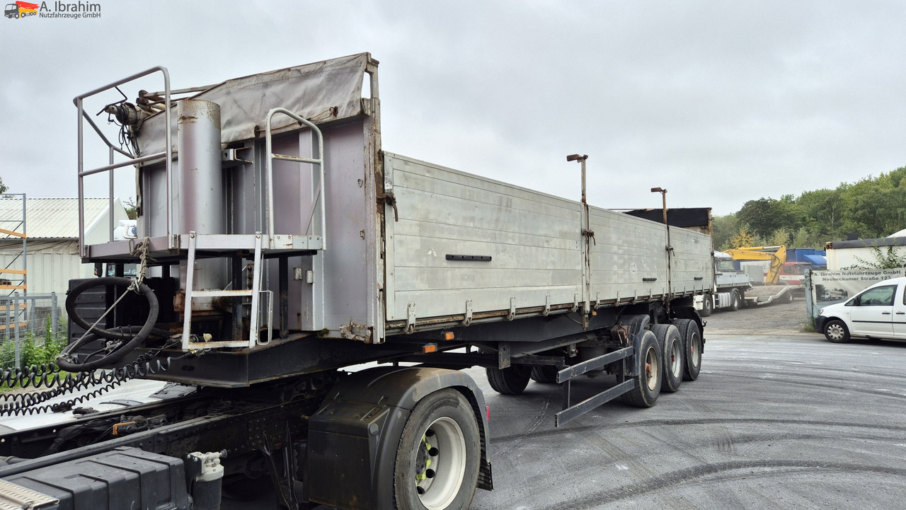 Riepe RHKSA 24 Hinterkipper, seitl. Klappen Zustand gut - Tipper semi-trailer: picture 1 Riepe RHKSA 24 Hinterkipper, seitl. Klappen Zustand gut - Tipper semi-trailer: picture 1