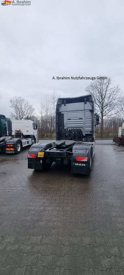 Tractor unit MAN 18.500 TGX Retarder, 2x Tank, Motorschaden !!: picture 13