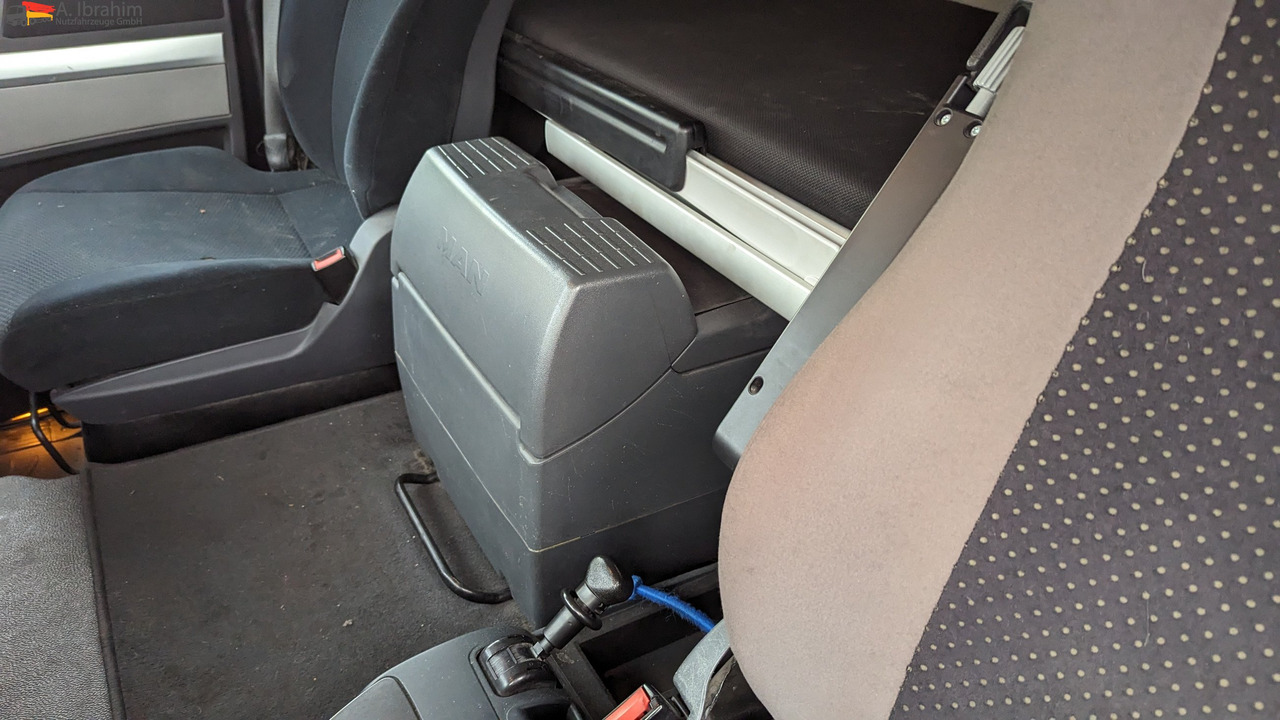 MAN TGS 18.440 PTO für Kompressor, Retarder - Tractor unit: picture 3 MAN TGS 18.440 PTO für Kompressor, Retarder - Tractor unit: picture 3