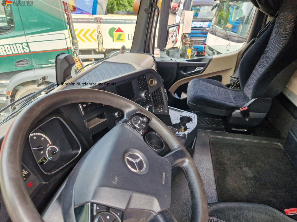 Tractor unit Mercedes-Benz 1843 Klima, Retarder Kipphydraulik: picture 6