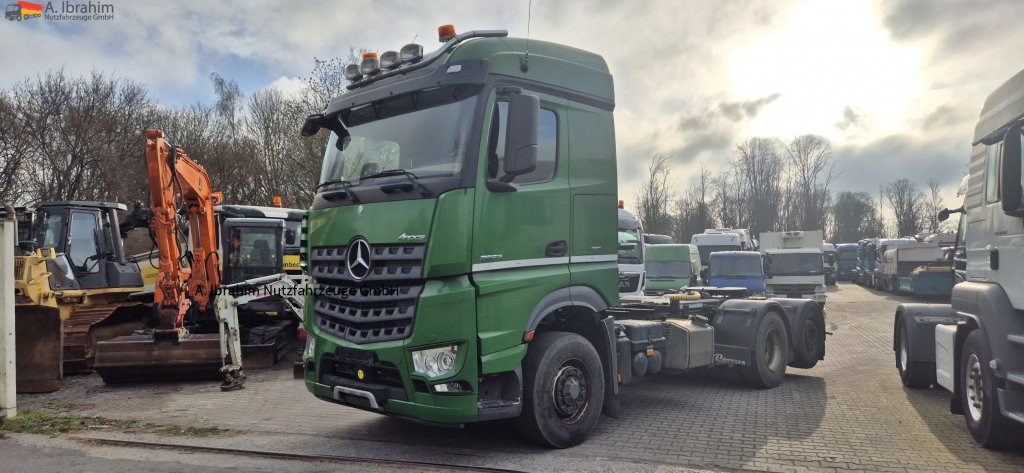 Mercedes-Benz DB 2853 4x4x2H Retarder - Tractor unit: picture 1 Mercedes-Benz DB 2853 4x4x2H Retarder - Tractor unit: picture 1