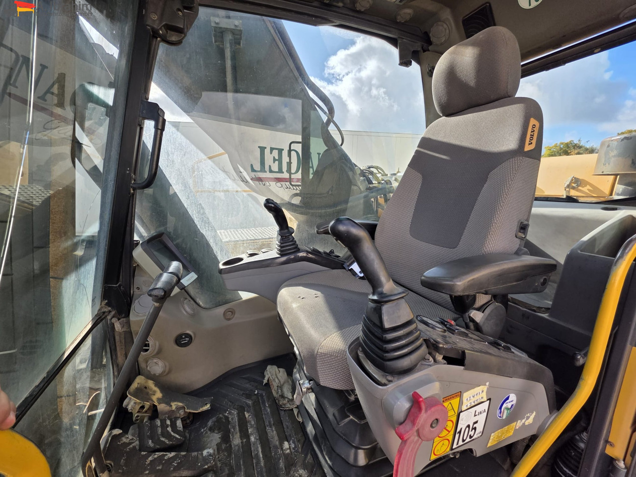 Volvo EC360C Schnellwechsler | Hammerhydraulik | Klima | 40t | 12305 St. - Crawler excavator: picture 3 Volvo EC360C Schnellwechsler | Hammerhydraulik | Klima | 40t | 12305 St. - Crawler excavator: picture 3