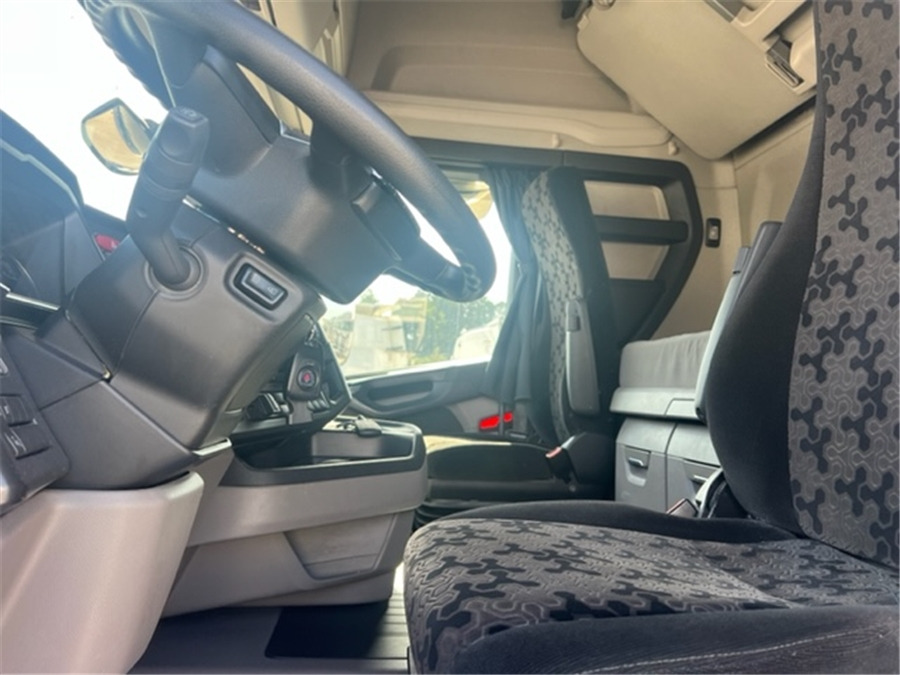 Tractor unit Scania R500: picture 6