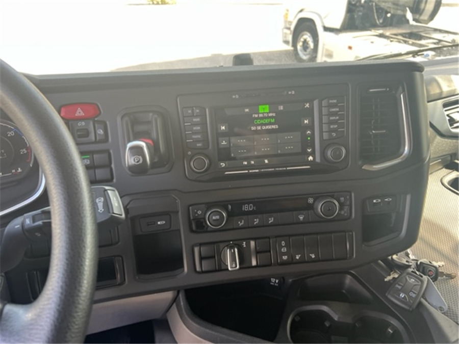 Tractor unit Scania R500: picture 10