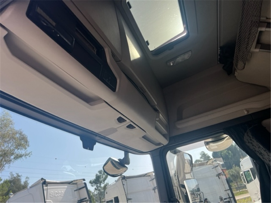 Tractor unit Scania R500: picture 9