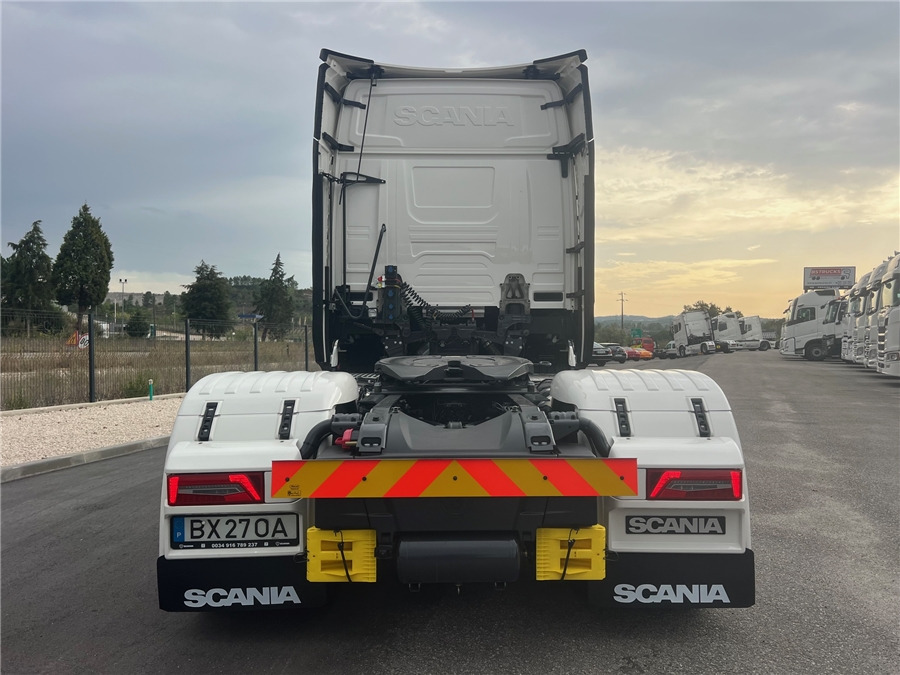 Scania S590 V8 / FULL AIR - Tractor unit: picture 5 Scania S590 V8 / FULL AIR - Tractor unit: picture 5