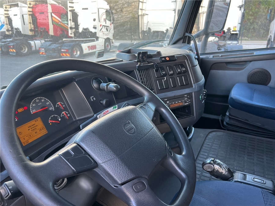 Tractor unit Volvo FH: picture 9