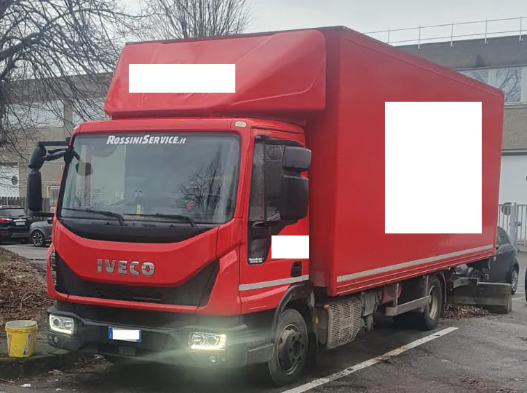 IVECO EUROCARGO 100E18 - Box truck: picture 2 IVECO EUROCARGO 100E18 - Box truck: picture 2