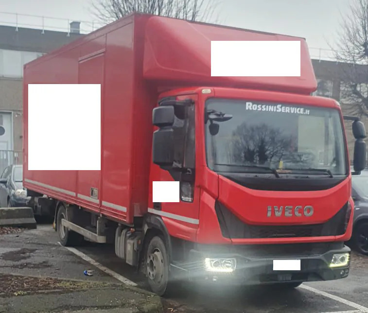IVECO EUROCARGO 100E18 - Box truck: picture 1 IVECO EUROCARGO 100E18 - Box truck: picture 1