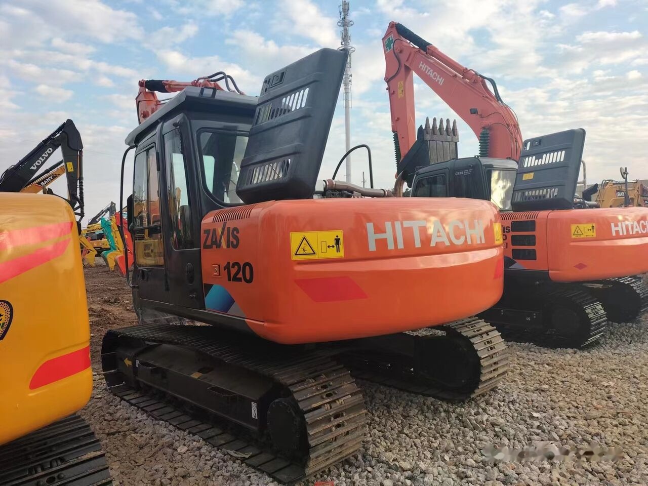 Hitachi ZX120 - Crawler excavator: picture 2 Hitachi ZX120 - Crawler excavator: picture 2