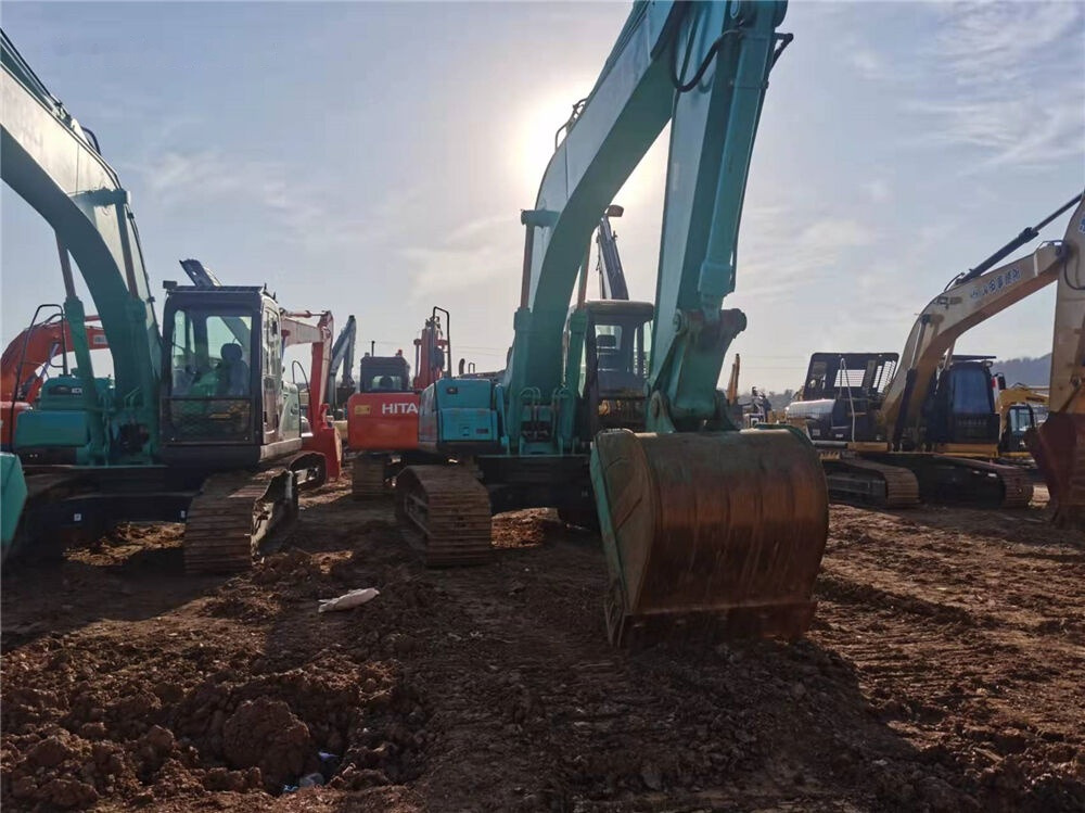 Kobelco SK210LC - Crawler excavator: picture 3 Kobelco SK210LC - Crawler excavator: picture 3