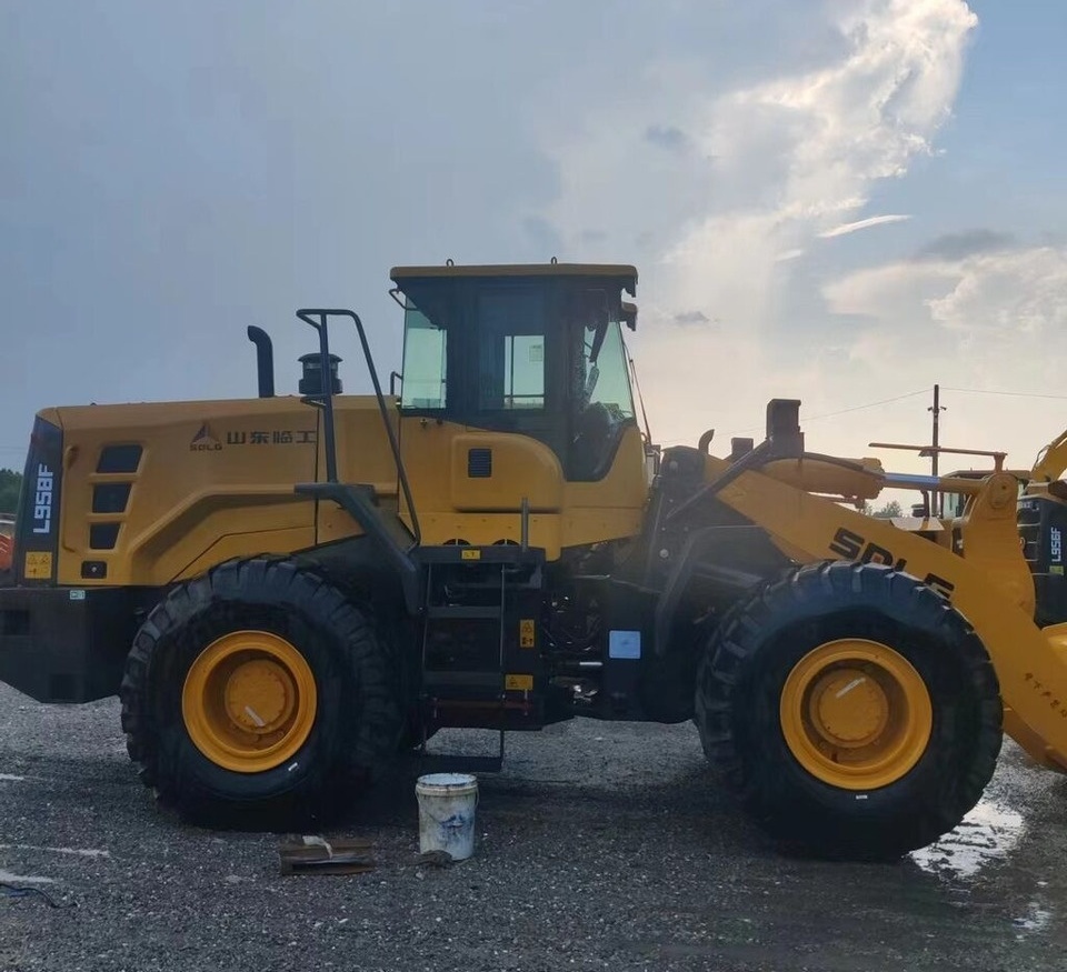 SDLG L958F - Wheel loader: picture 4 SDLG L958F - Wheel loader: picture 4