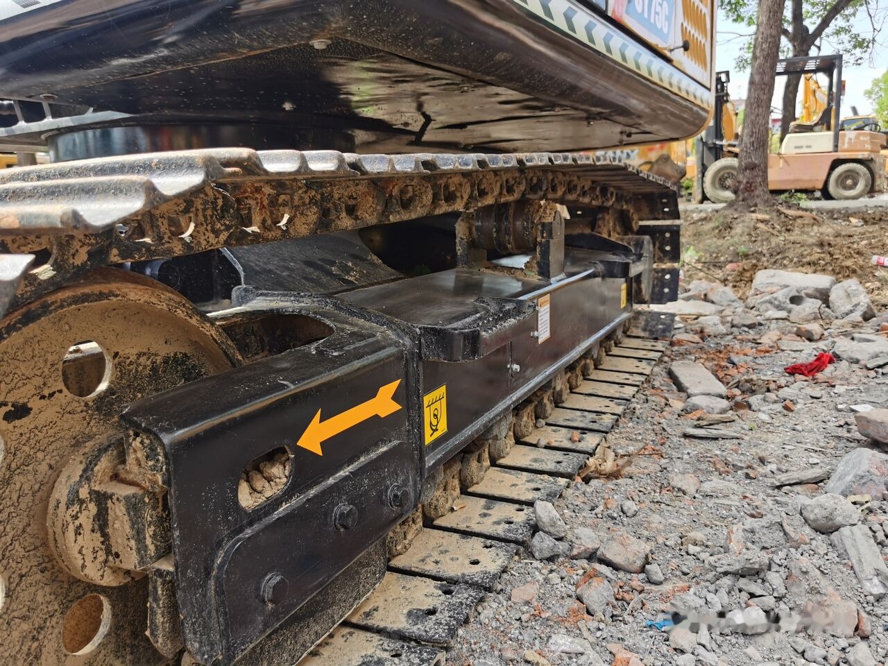 Crawler excavator Sany SY75C: picture 7