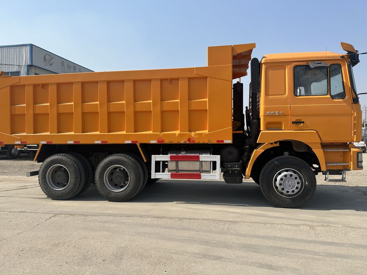 Shacman F3000 - Tipper: picture 4 Shacman F3000 - Tipper: picture 4
