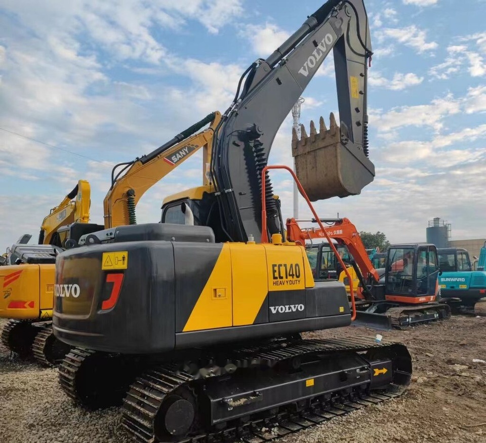 Crawler excavator Volvo EC140: picture 6