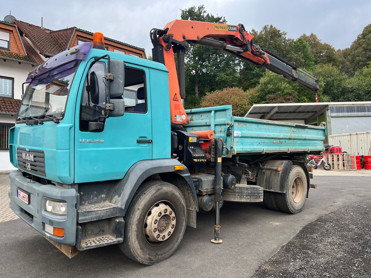 MAN 18.250 Palfinger 11502 - Tipper, Crane truck: picture 3 MAN 18.250 Palfinger 11502 - Tipper, Crane truck: picture 3