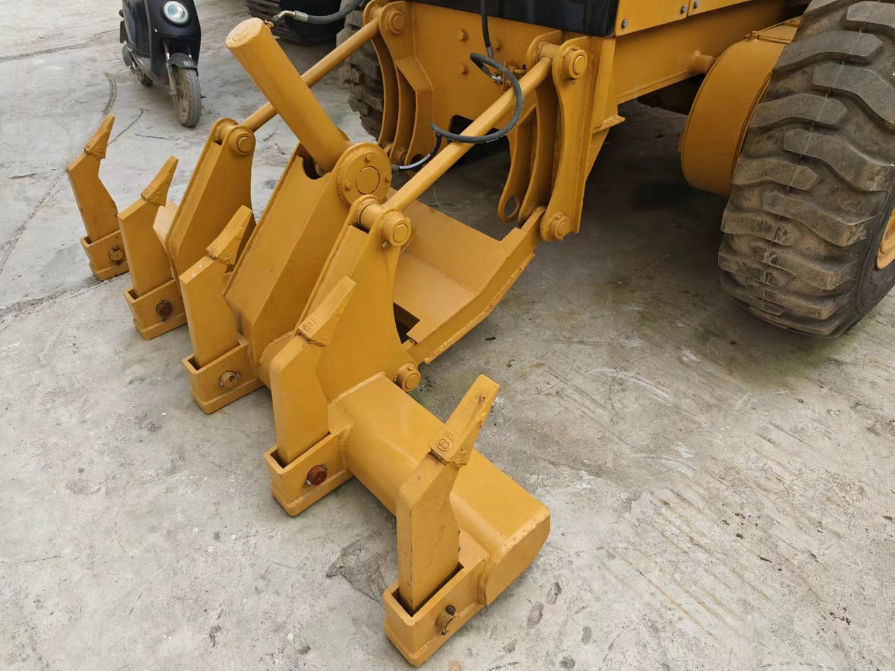 CATERPILLAR 140H - Grader: picture 5 CATERPILLAR 140H - Grader: picture 5