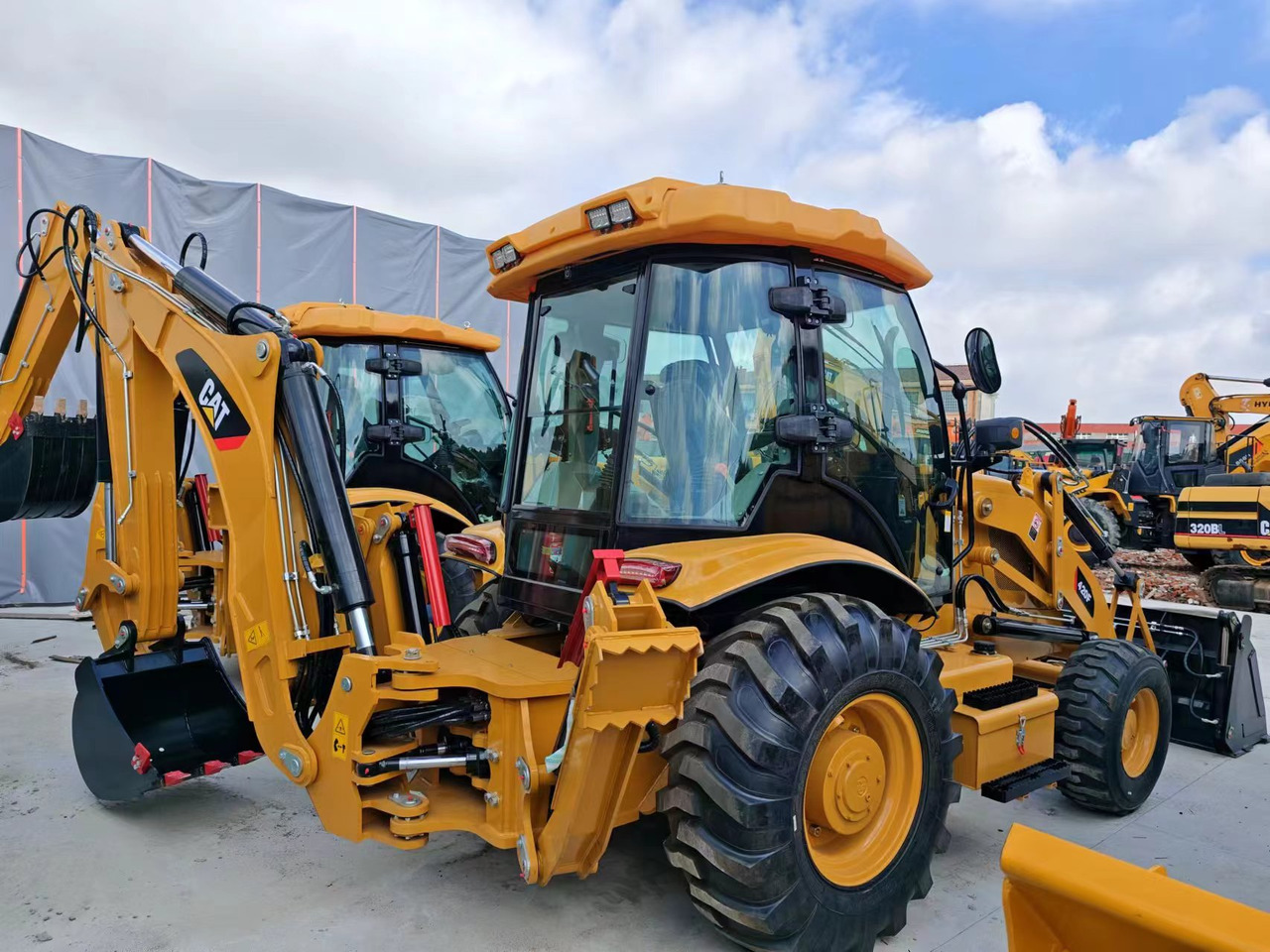 CATERPILLAR 420F - Backhoe loader: picture 2 CATERPILLAR 420F - Backhoe loader: picture 2