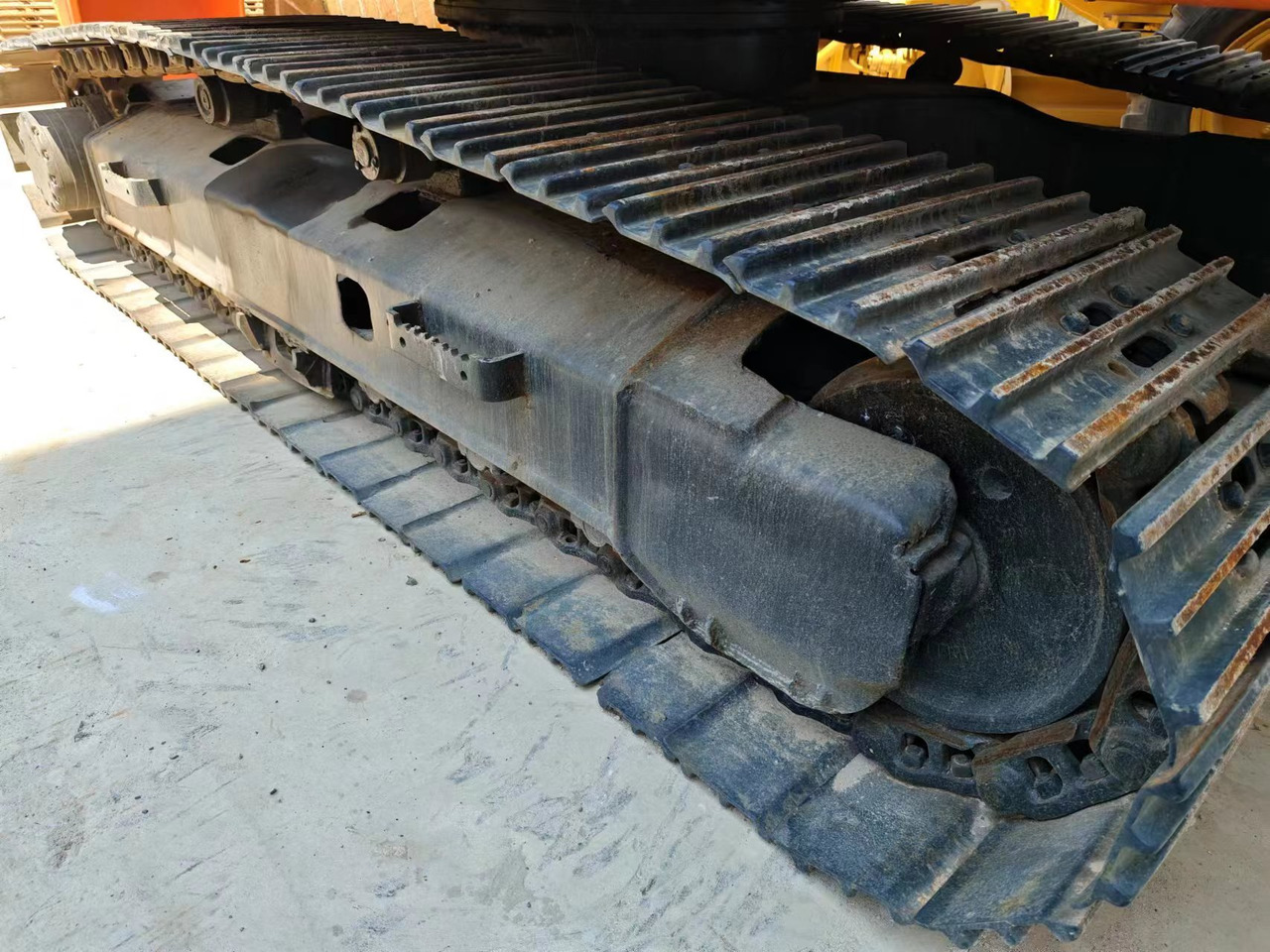 HITACHI EX200-5 - Crawler excavator: picture 5 HITACHI EX200-5 - Crawler excavator: picture 5