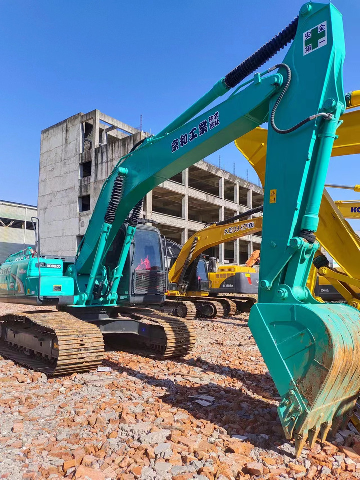 KOBELCO SK200D - Crawler excavator: picture 2 KOBELCO SK200D - Crawler excavator: picture 2
