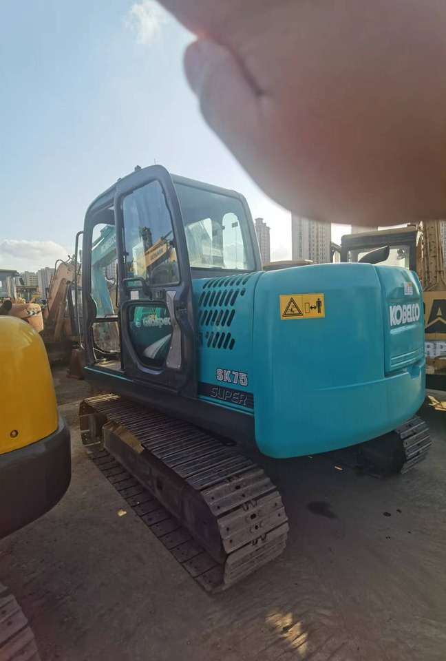 KOBELCO SK75 - Mini excavator: picture 4 KOBELCO SK75 - Mini excavator: picture 4