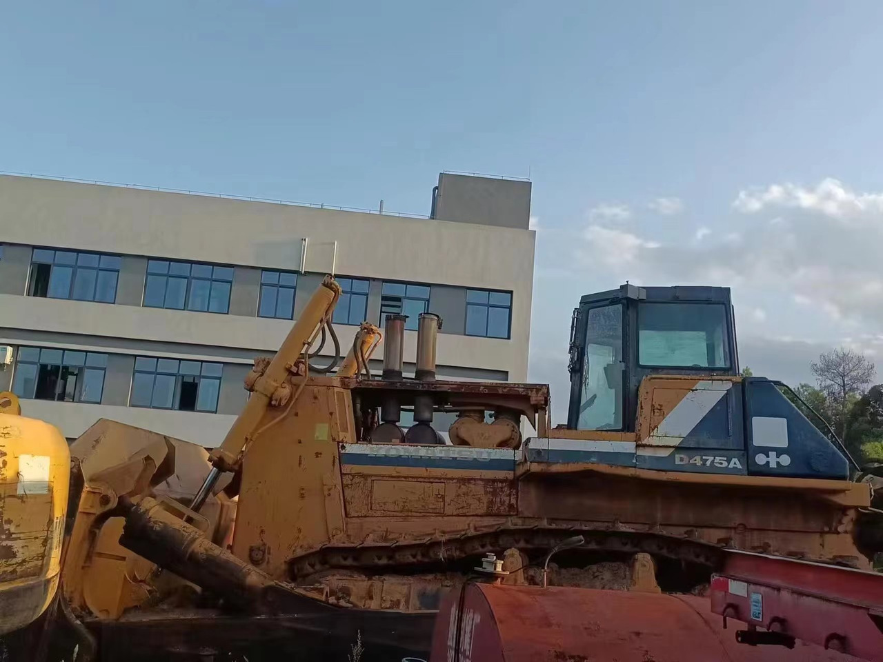 KOMATSU D475 - Bulldozer: picture 3 KOMATSU D475 - Bulldozer: picture 3