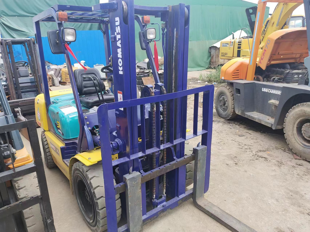 KOMATSU FD30 - Diesel forklift: picture 4 KOMATSU FD30 - Diesel forklift: picture 4