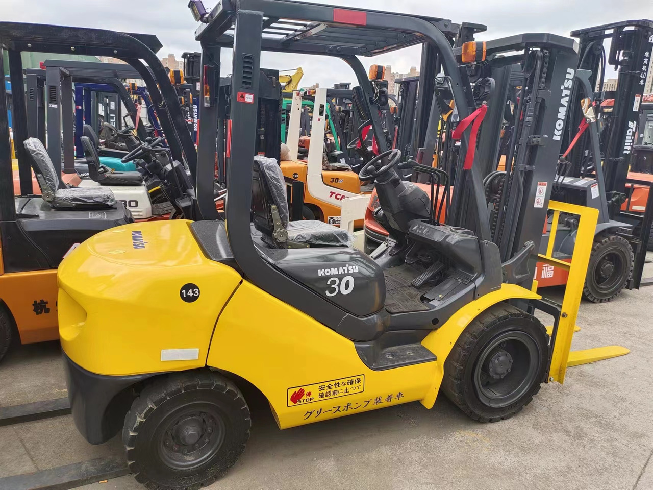 KOMATSU FD30 FD50 FD70 Japanese diesel forklift - Diesel forklift: picture 5 KOMATSU FD30 FD50 FD70 Japanese diesel forklift - Diesel forklift: picture 5