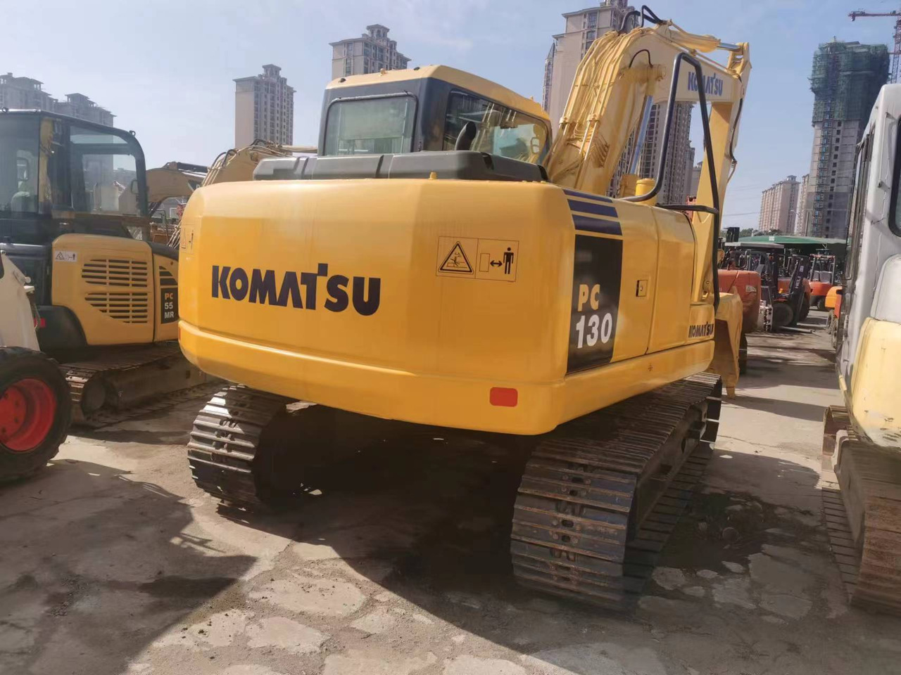 KOMATSU PC130-7 - Crawler excavator: picture 3 KOMATSU PC130-7 - Crawler excavator: picture 3
