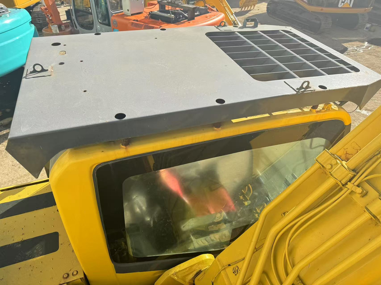 Crawler excavator KOMATSU PC200-8: picture 7 Crawler excavator KOMATSU PC200-8: picture 7