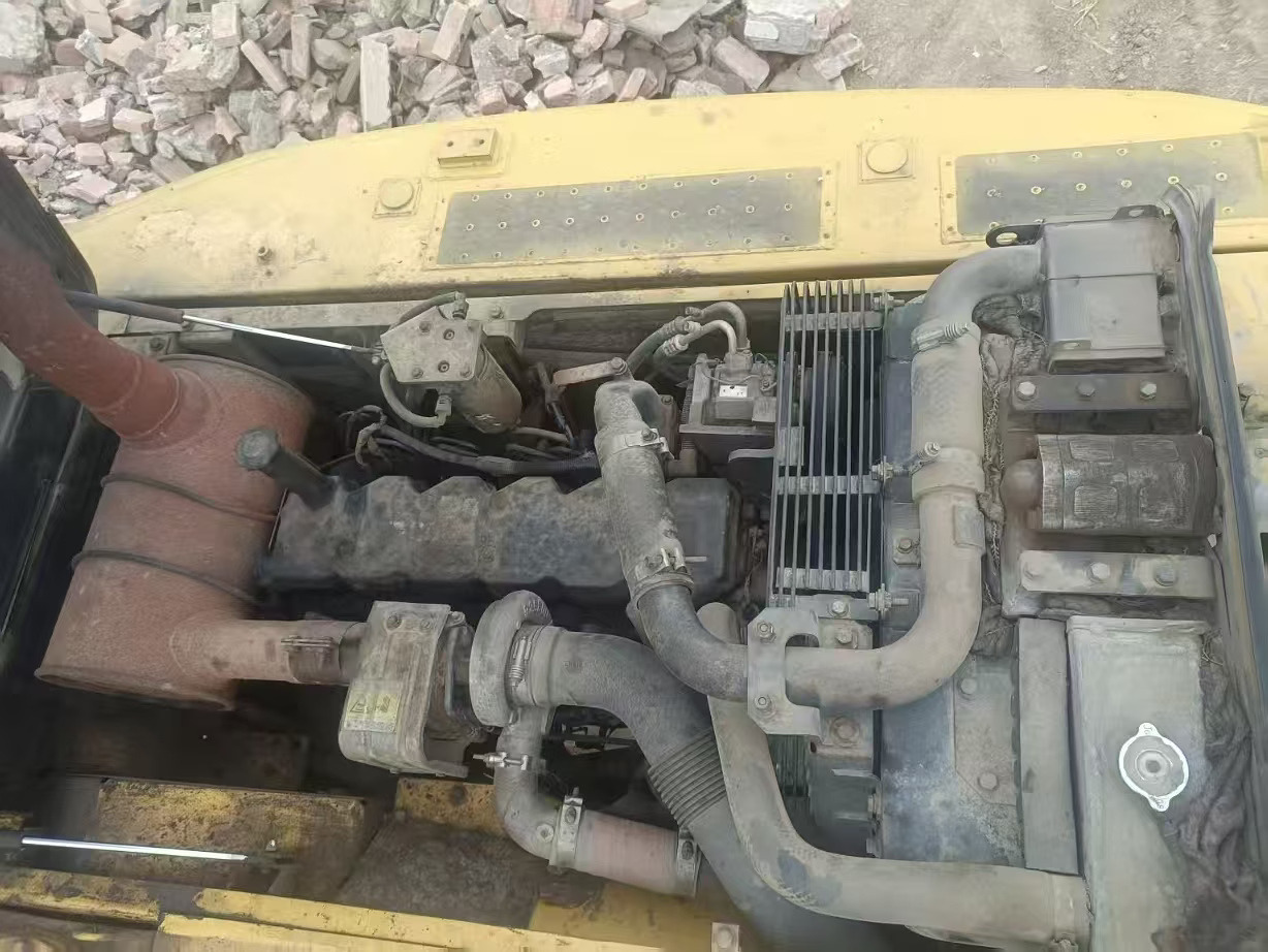 KOMATSU PC200-8N1 - Crawler excavator: picture 5 KOMATSU PC200-8N1 - Crawler excavator: picture 5