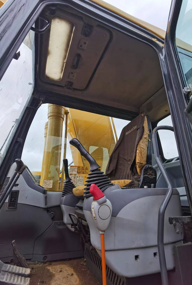 KOMATSU PC300-7 - Crawler excavator: picture 4 KOMATSU PC300-7 - Crawler excavator: picture 4