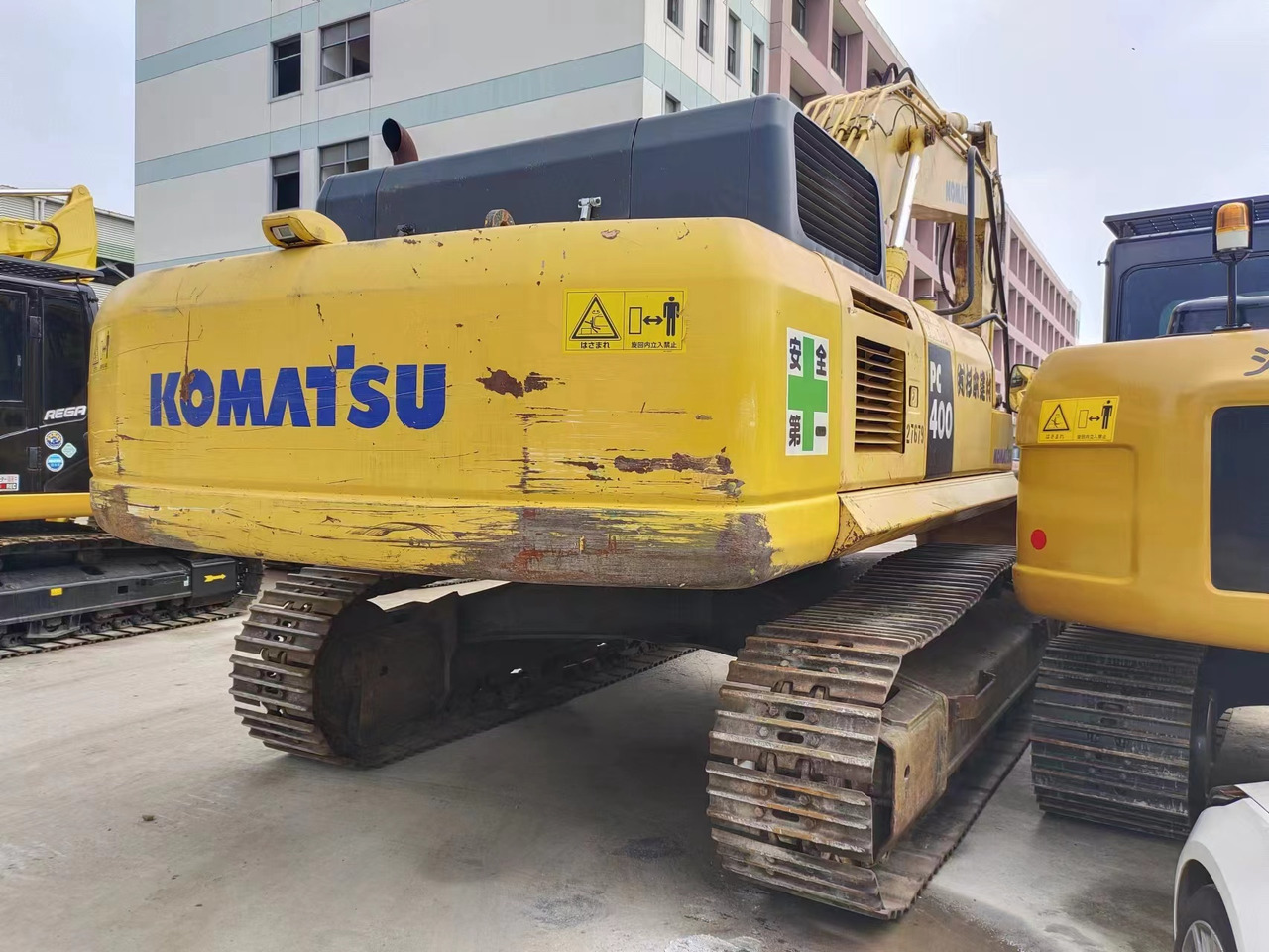 KOMATSU PC400-8 - Crawler excavator: picture 3 KOMATSU PC400-8 - Crawler excavator: picture 3
