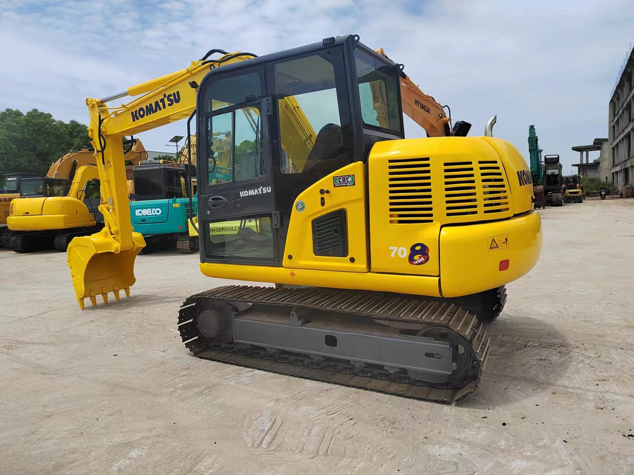KOMATSU PC70-8 - Crawler excavator: picture 1 KOMATSU PC70-8 - Crawler excavator: picture 1