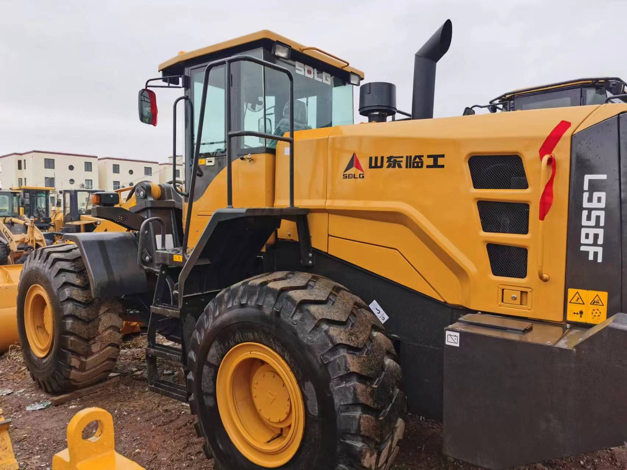 SDLG L956F - Wheel loader: picture 3 SDLG L956F - Wheel loader: picture 3