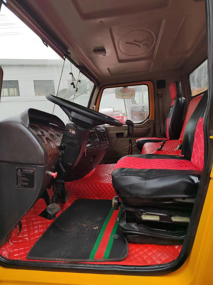 Mobile crane XCMG QY70K good condition QY25K QY50K QY100K QY130K China brand mobile crane: picture 6 Mobile crane XCMG QY70K good condition QY25K QY50K QY100K QY130K China brand mobile crane: picture 6