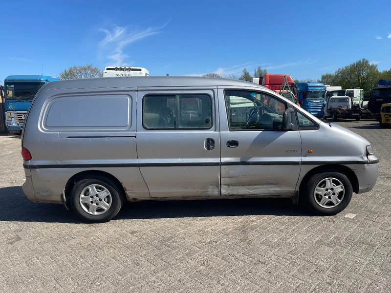 Hyundai H200 BUS - Small van: picture 4 Hyundai H200 BUS - Small van: picture 4