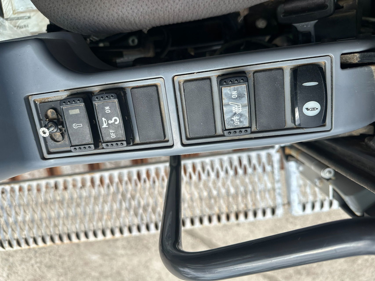 Crawler excavator Hitachi ZX350LC-6: picture 13 Crawler excavator Hitachi ZX350LC-6: picture 13