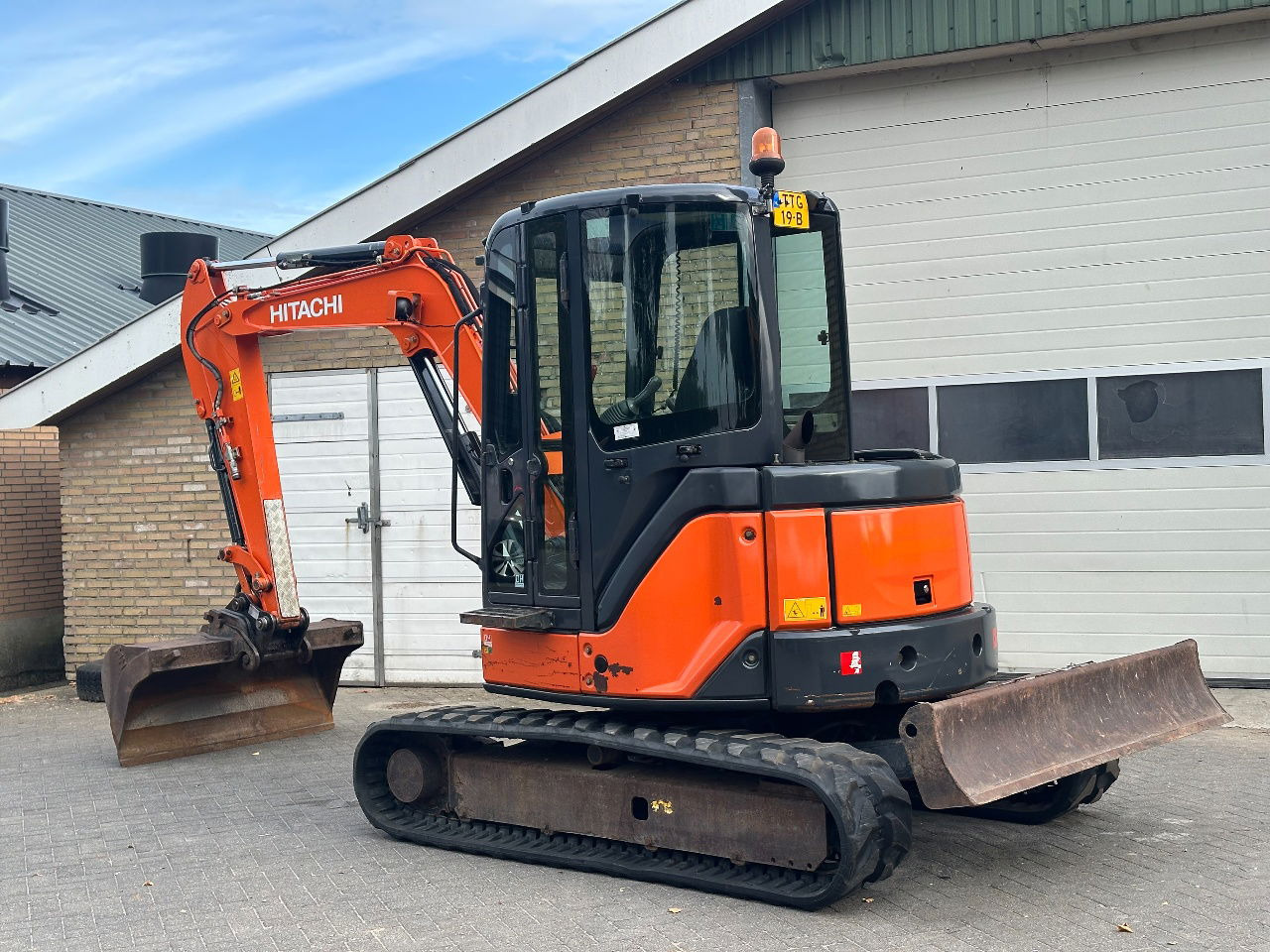 Hitachi ZX52U-3 CLR - Mini excavator: picture 2 Hitachi ZX52U-3 CLR - Mini excavator: picture 2