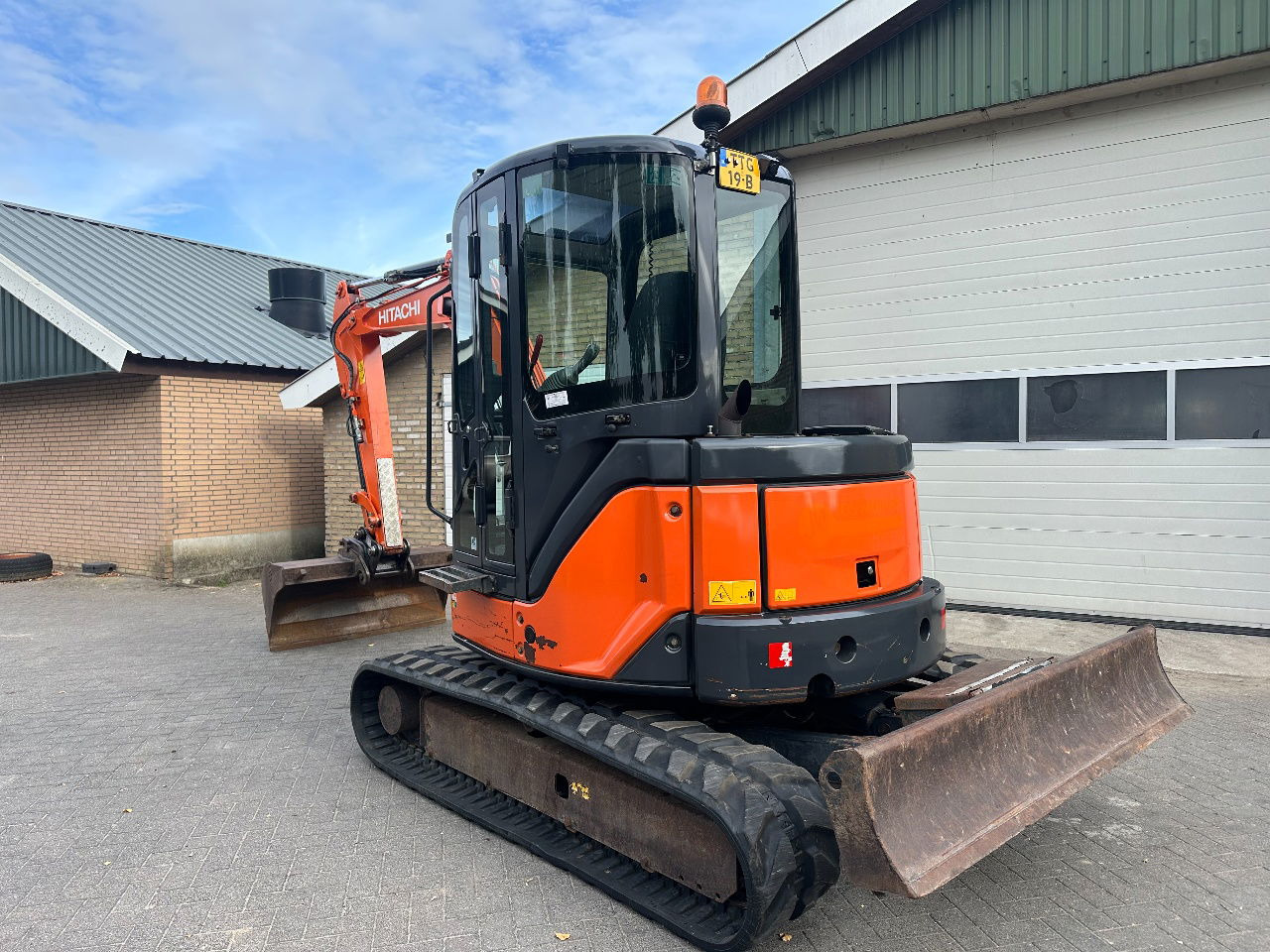 Hitachi ZX52U-3 CLR - Mini excavator: picture 3 Hitachi ZX52U-3 CLR - Mini excavator: picture 3