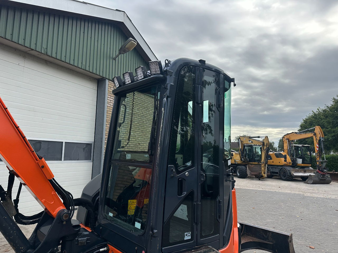 Hitachi ZX52U-3 CLR - Mini excavator: picture 4 Hitachi ZX52U-3 CLR - Mini excavator: picture 4