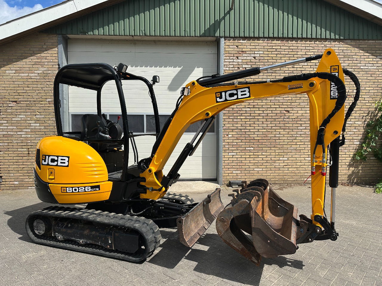 Mini excavator JCB 8026: picture 7