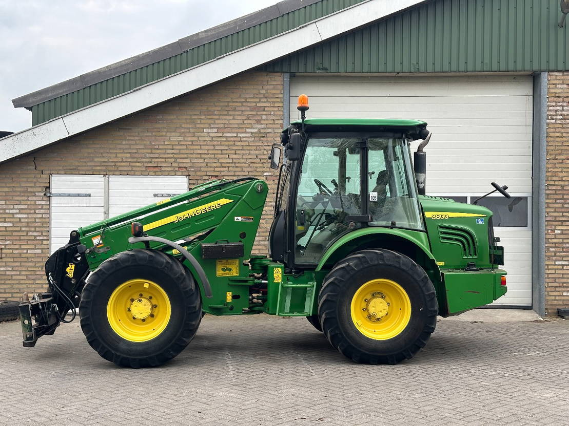 John Deere 3800 - Telescopic wheel loader: picture 2 John Deere 3800 - Telescopic wheel loader: picture 2
