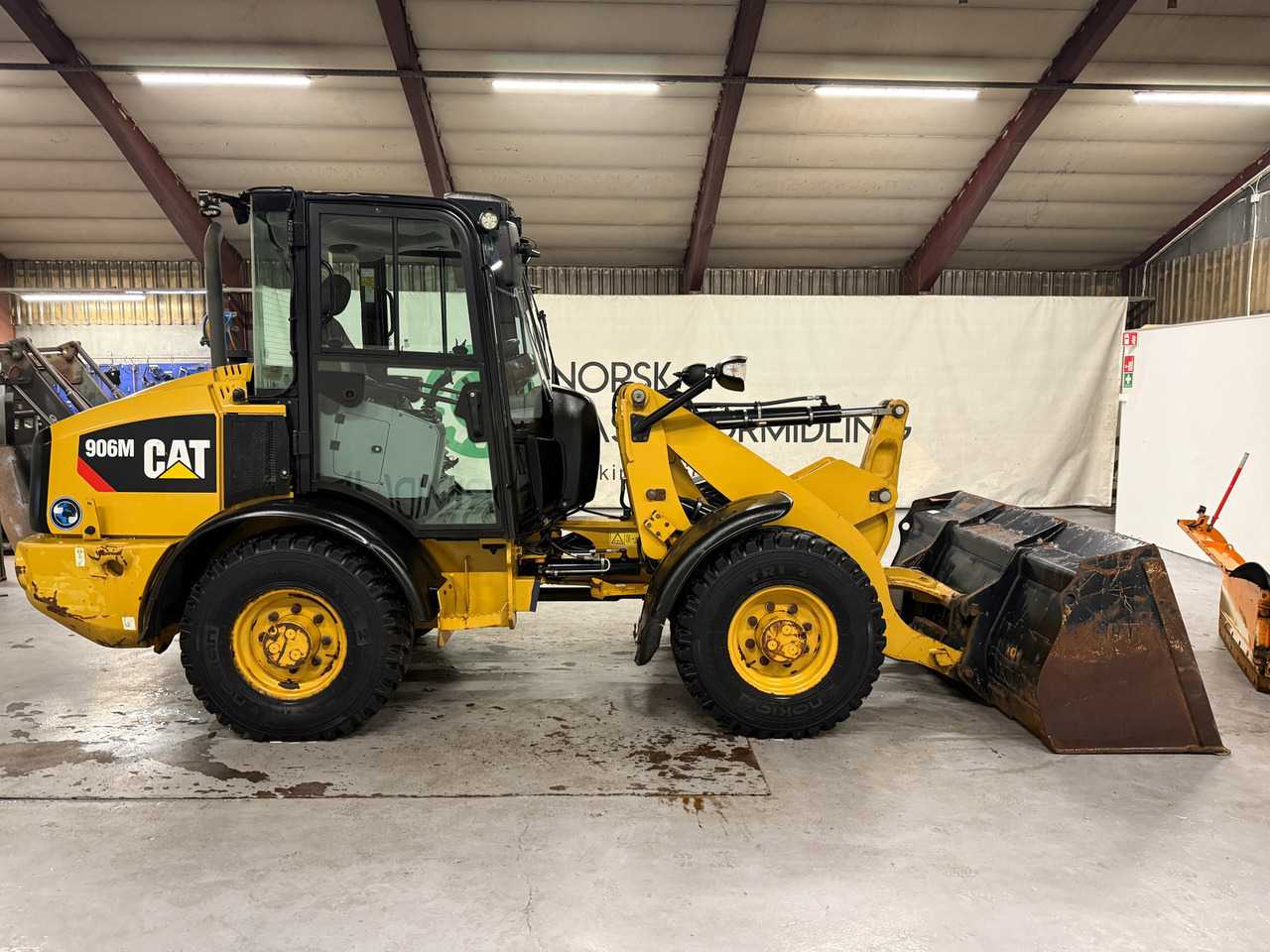 Cat 906M High Flow, 40 km/t med skuff og plog # TIL LEIE# - Wheel loader: picture 5 Cat 906M High Flow, 40 km/t med skuff og plog # TIL LEIE# - Wheel loader: picture 5